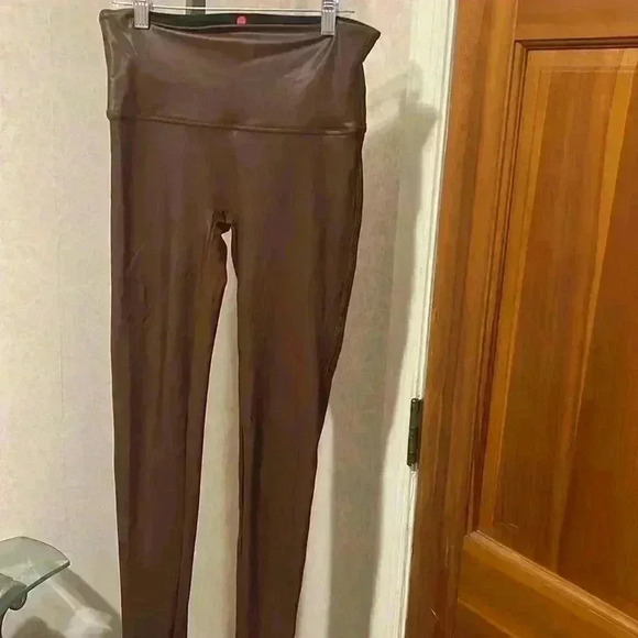 Spanks leggings Brown size large.      E - Picture 2 of 6